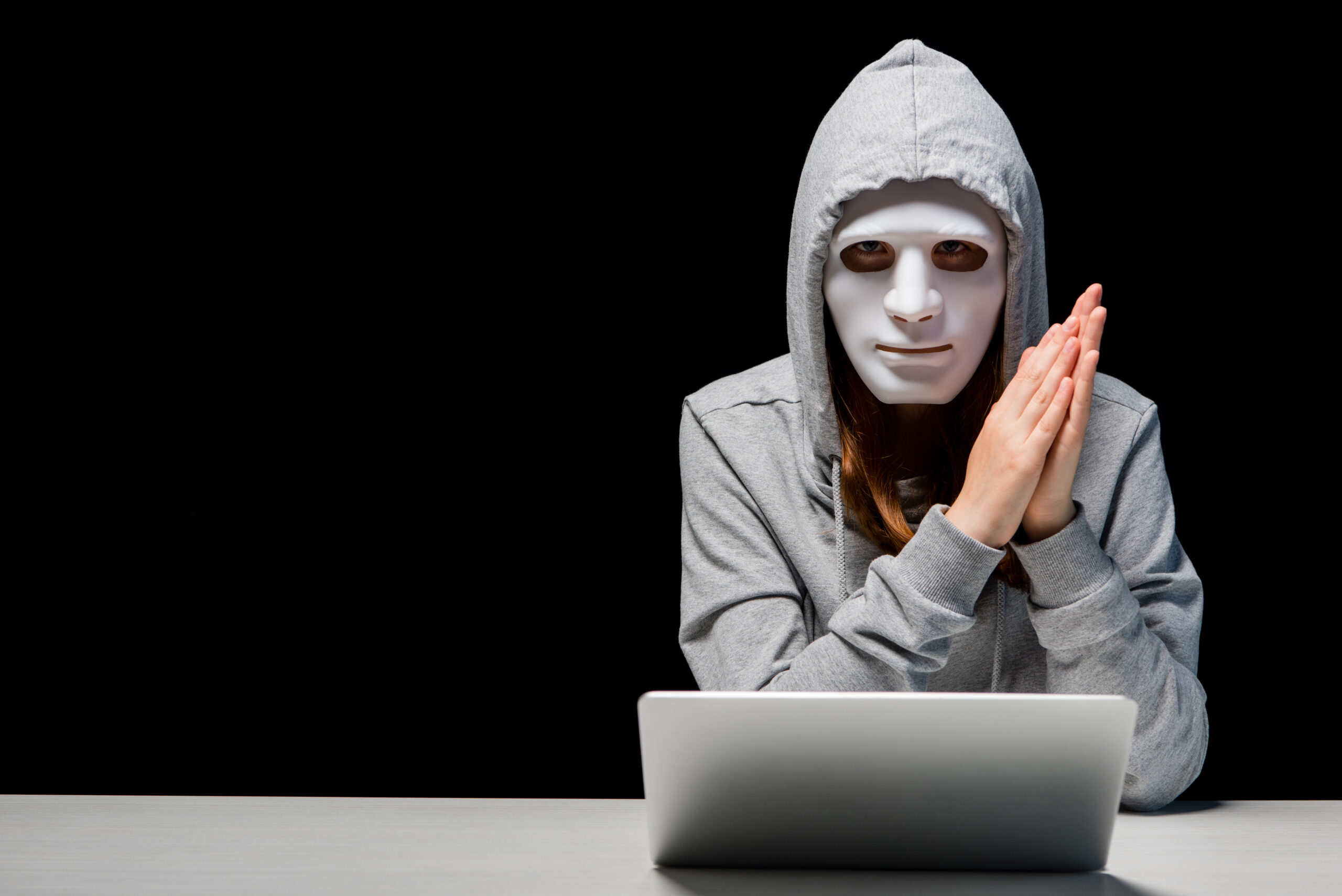 How to Tell If Someone Is Fake Online And Why Verified Networks Are the Only Real Fix