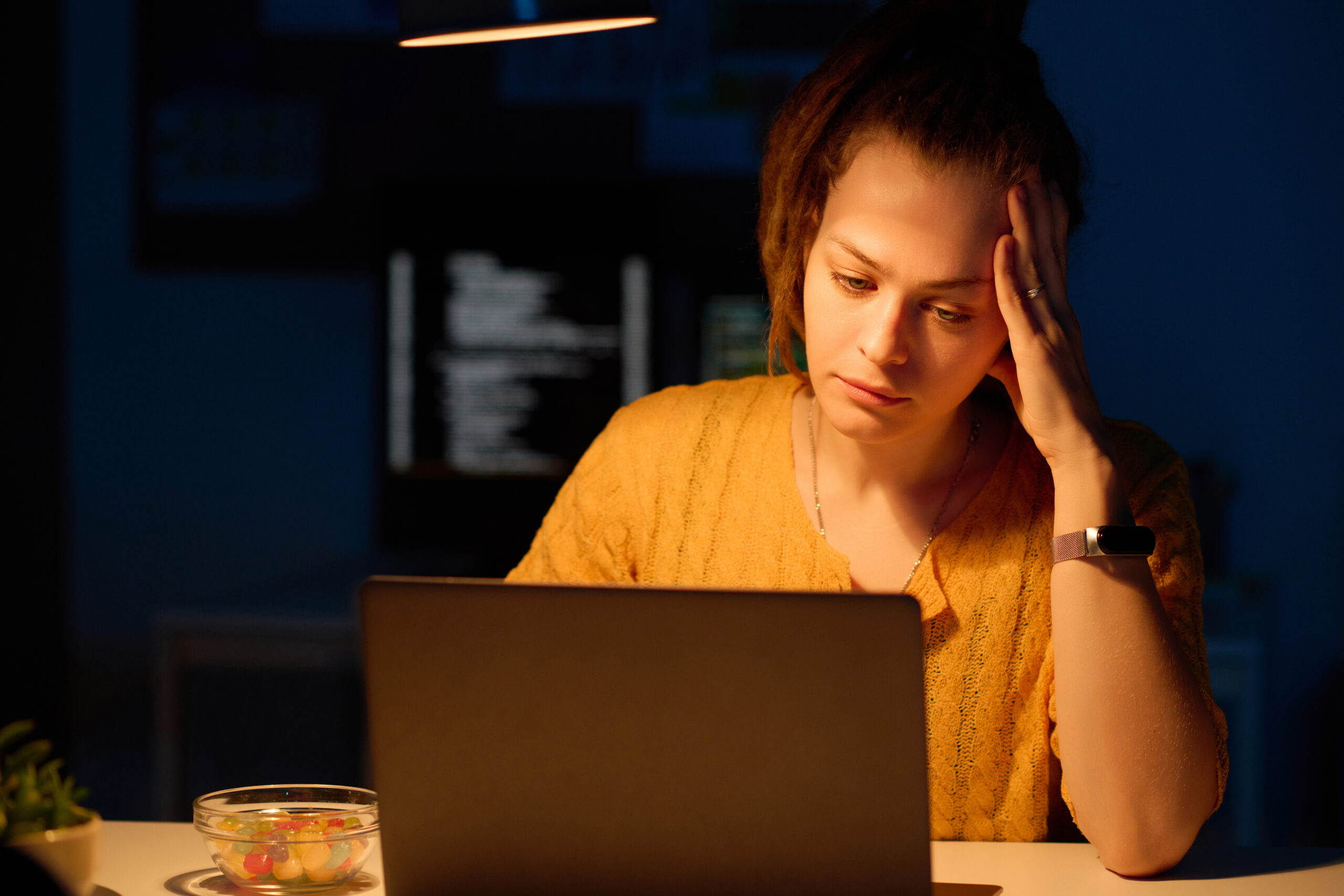 Why Ambitious Professionals Are Quietly Moving Away From LinkedIn — And What They’re Using Instead